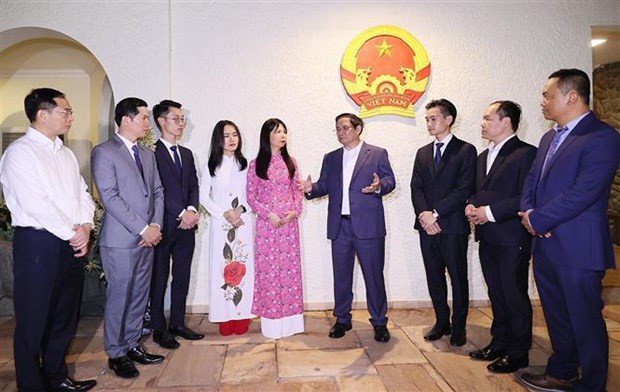 PM receives leaders of Communist Party of Brazil, friendship association -0