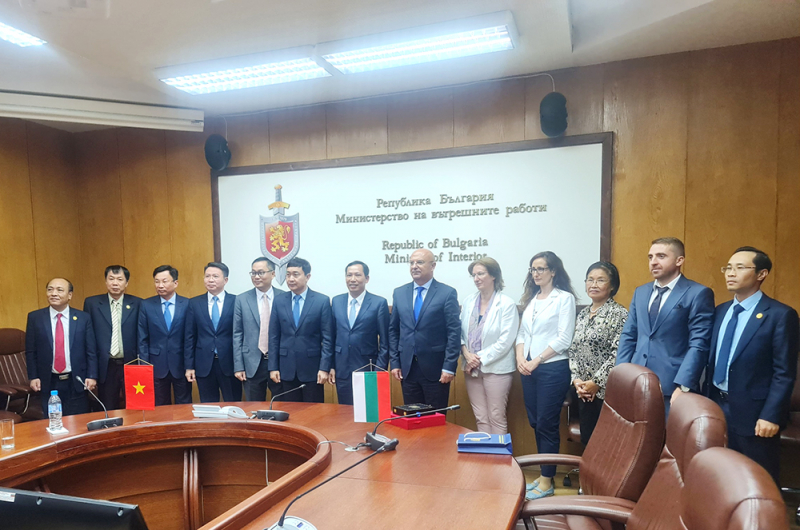 Tăng cường hợp nữa hợp tác với Bộ Nội vụ Bulgaria -0