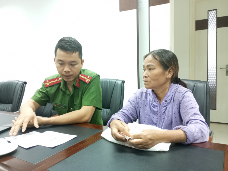 Công an phối hợp với ngân hàng kịp thời ngăn chặn vụ chuyển tiền cho đối tượng lừa đảo -0