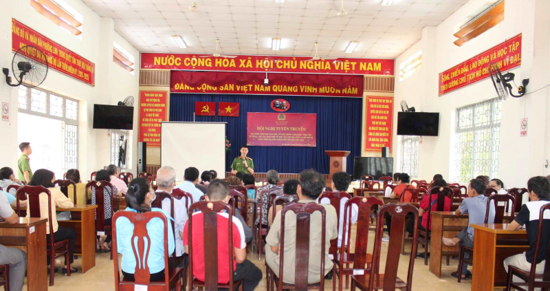 Phát huy sức dân trong đấu tranh, phòng, chống vi phạm pháp luật về vũ khí, vật liệu nổ -0