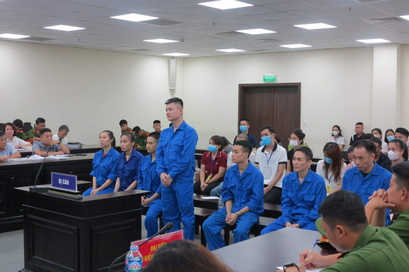 Xét xử đối tượng cầm đầu đường dây đánh bạc hàng trăm tỷ đồng  -0