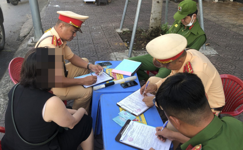 Sóc Trăng phát động toàn dân tham gia phát hiện, phản ánh vi phạm TTATGT -1