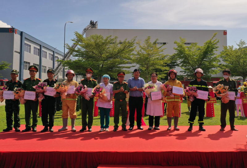 Quảng Ngãi thực tập phương án chữa cháy và cứu nạn, cứu hộ cấp tỉnh -1