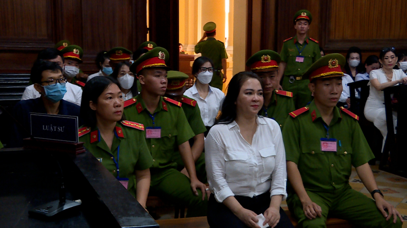 Các bị cáo đồng phạm của bà Nguyễn Phương Hằng kháng cáo xin giảm nhẹ hình phạt
