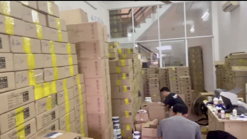 Phát hiện hàng ngàn sản phẩm tinh dầu, thuốc lá điện tử “lậu” tổng trị giá trên 70 tỷ đồng -0