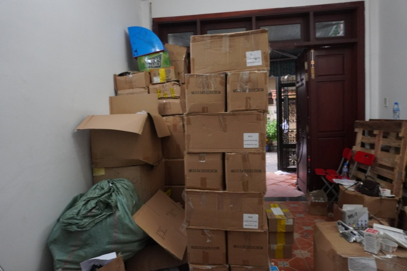 Phát hiện hàng ngàn sản phẩm tinh dầu, thuốc lá điện tử “lậu” tổng trị giá trên 70 tỷ đồng -1