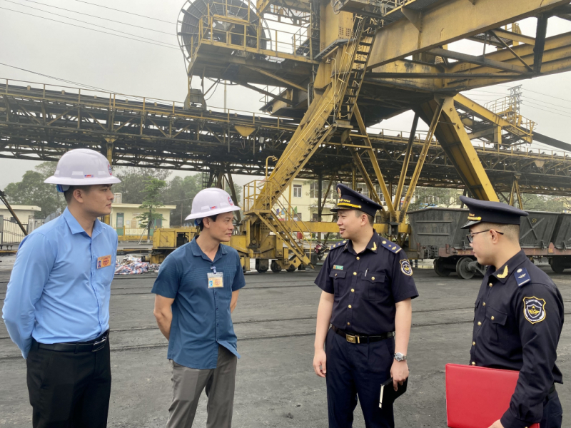 Ngành Hải quan đối diện với thách thức giảm thu ngân sách -0