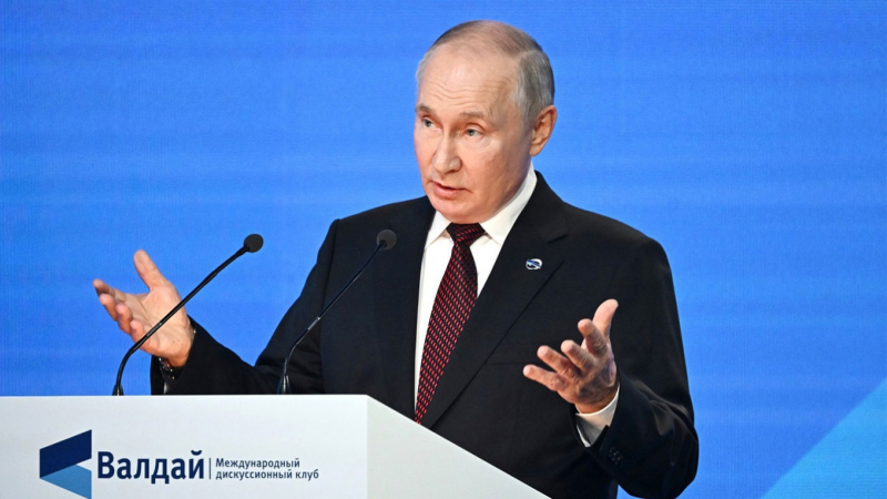 Tổng thống Putin: Nga tiến công mạnh mẽ, Ukraine mất 90.000 lính trong phản công -0
