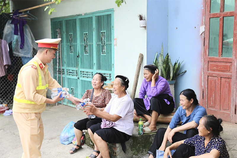 Ra quân bảo đảm ANTT Lễ hội du lịch thác Bản Giốc năm 2023 -0