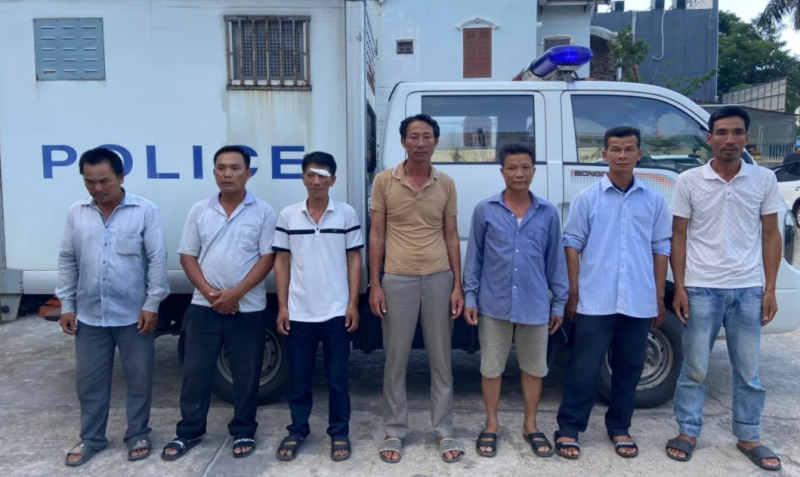 Bắt các đối tượng vào rừng tìm lán trại để đánh bạc -0