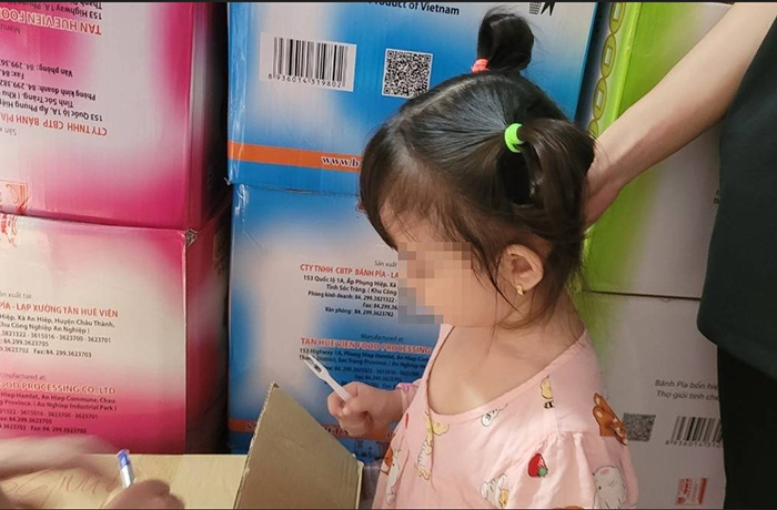 Cháu bé 3 tuổi được giải cứu như thế nào? -0