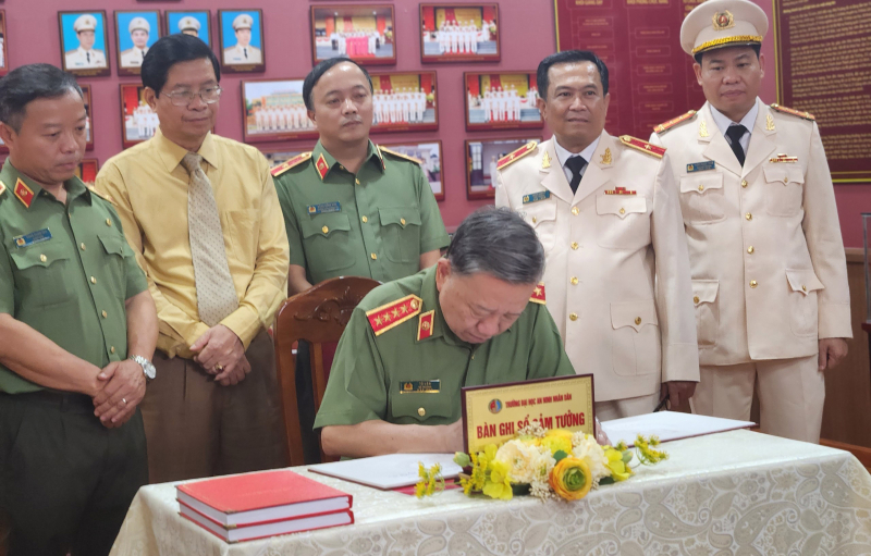 Đổi mới công tác đào tạo để hoàn thành mục tiêu xây dựng lực lượng CAND chính quy, tinh nhuệ, hiện đại vào năm 2030 -0