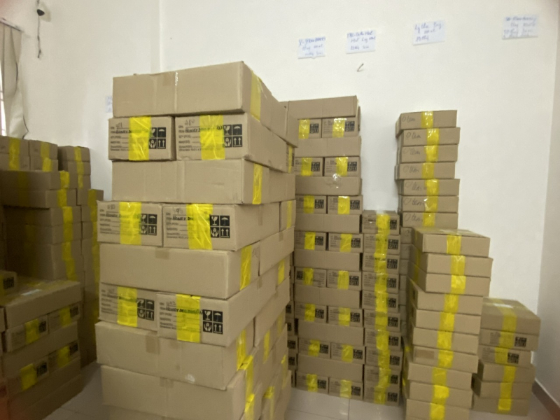 Vụ kho thuốc lá điện tử trị giá 70 tỷ đồng: Bắt khẩn cấp một quản lý công ty -1