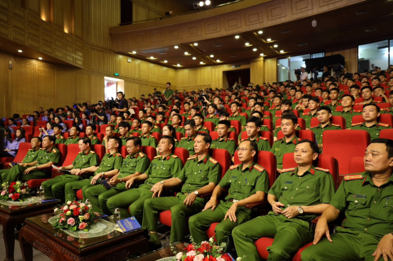 Những khoảnh khắc đẹp của  Đoàn Nghi lễ CAND tại Hội diễn nghệ thuật Quốc phong toàn dân -0