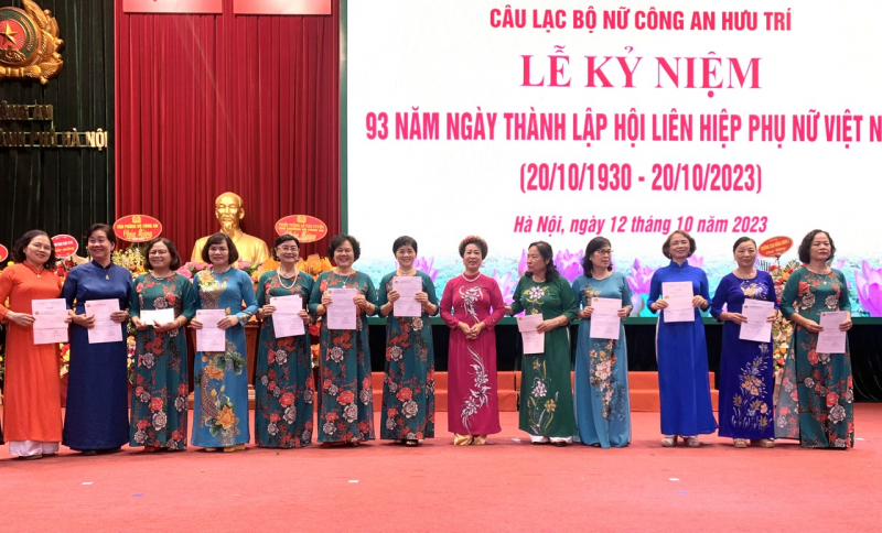 Câu lạc bộ Nữ Công an hưu trí Bộ Công an với nhiều hoạt động ý nghĩa -0