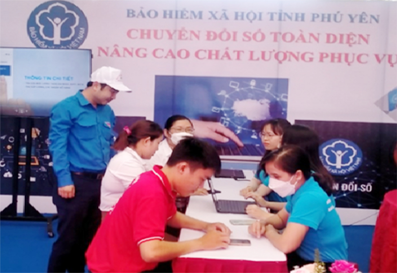 Nhiều cơ sở khám, chữa bệnh thực hiện tra cứu thông tin thẻ BHYT bằng CCCD -0