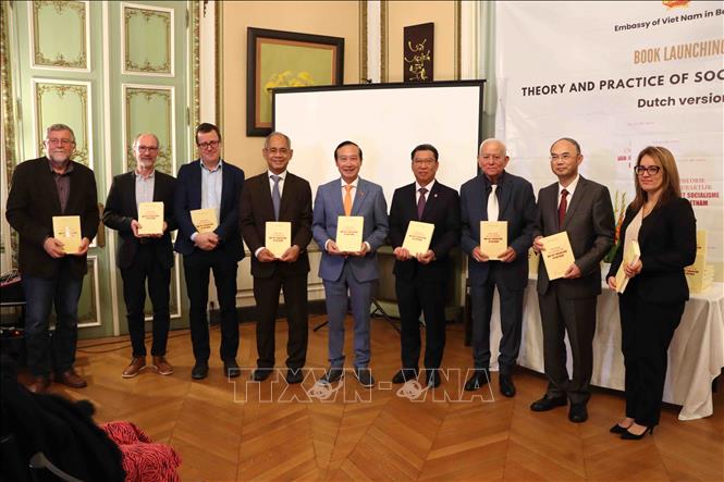 Ra mắt cuốn sách của Tổng Bí thư Nguyễn Phú Trọng phiên bản tiếng Hà Lan -0