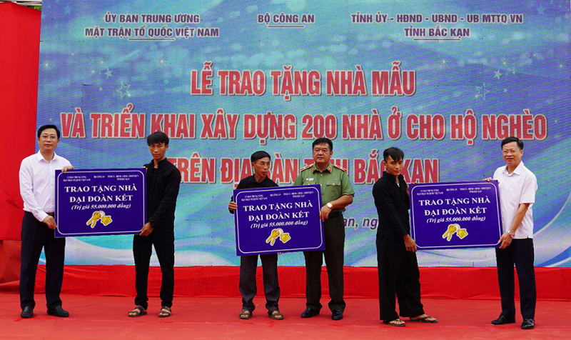 Bắc Kạn: Triển khai xây dựng nhà ở cho 200 hộ nghèo -0