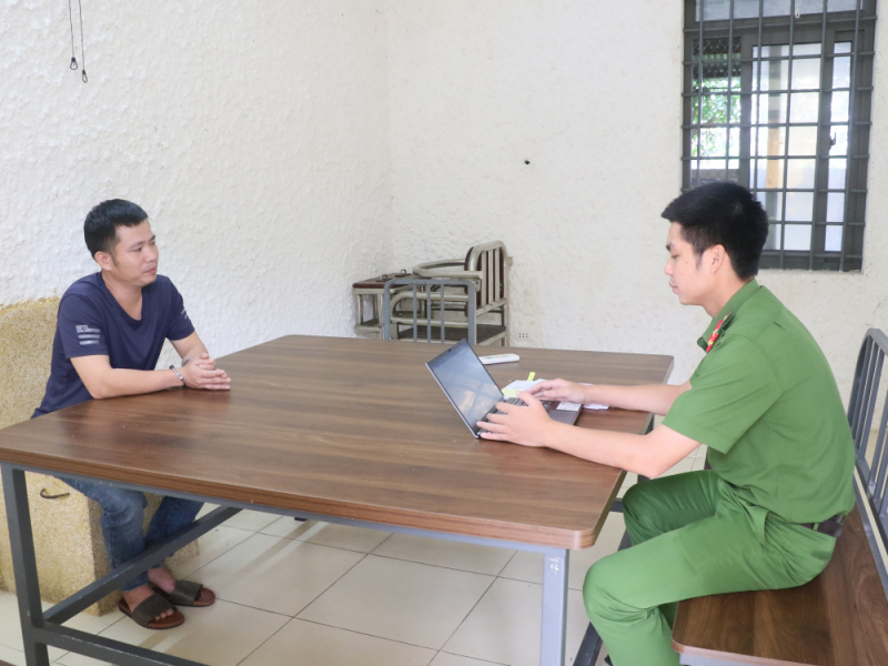 Bắt vụ đốt pháo trái phép, lần ra đường dây tàng trữ gần 55kg pháo nổ -0