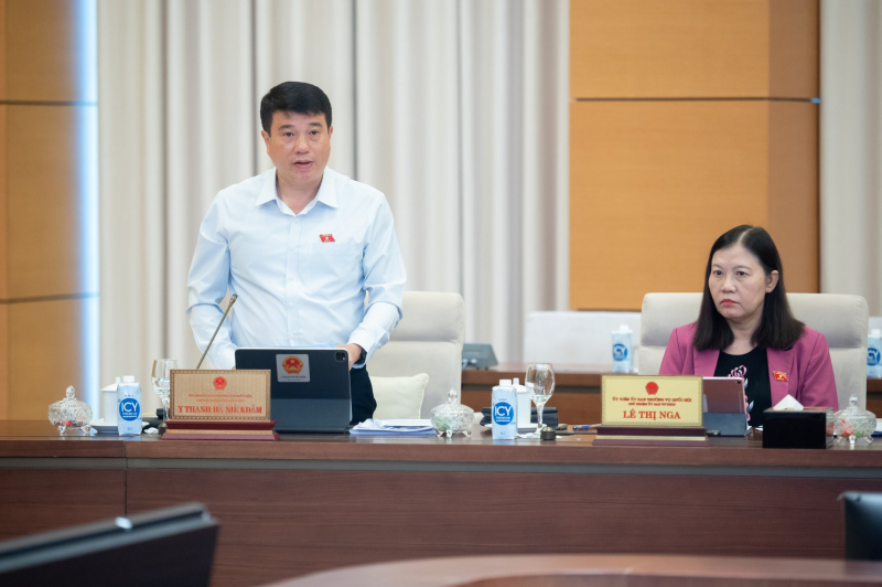 Cải cách tiền lương đi liền với nâng cao chất lượng, trách nhiệm đội ngũ cán bộ -0