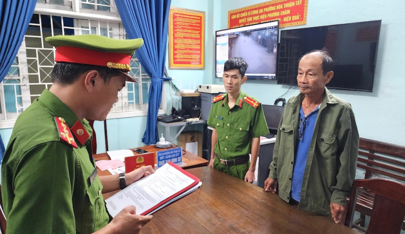 Cựu cán bộ Cảng vụ Hàng không lừa chạy việc rồi bán nhà bỏ trốn -0