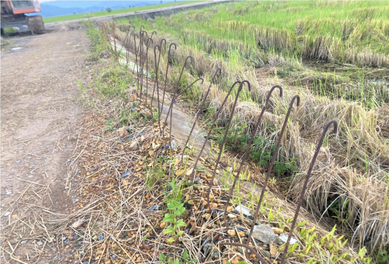 Cận cảnh đê bao ngăn lũ hơn 200 tỷ đồng chưa hoàn thành đã xuống cấp -0