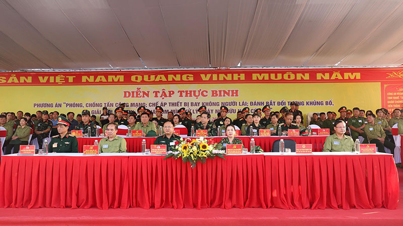 Công an tỉnh Tuyên Quang tổ chức diễn tập thực binh Phương án A2 -0