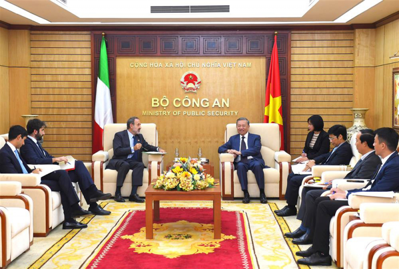 Thúc đẩy hợp tác với các cơ quan thực thi pháp luật Italia -0