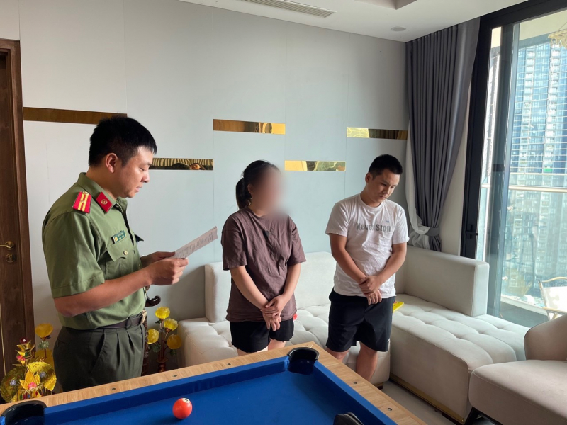 Triệt phá đường dây hoạt động làm giả con dấu, tài liệu của cơ quan, tổ chức, thu lời bất chính gần 12 tỷ đồng -0