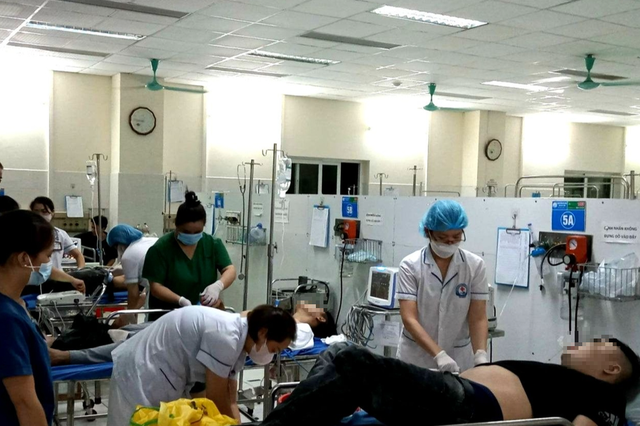 Tạm đình chỉ quán lẩu khiến 5 người phải nhập viện -0