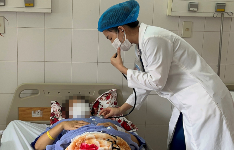 4 bệnh viện cung cấp máu cứu sống sản phụ băng huyết “thập tử nhất sinh”  -0