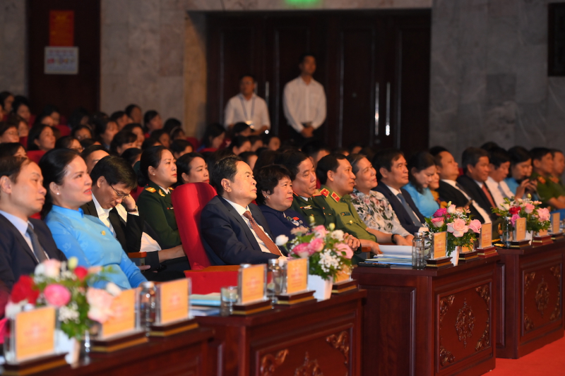 Những cống hiến của phụ nữ cơ sở cho sự phát triển của đất nước -0