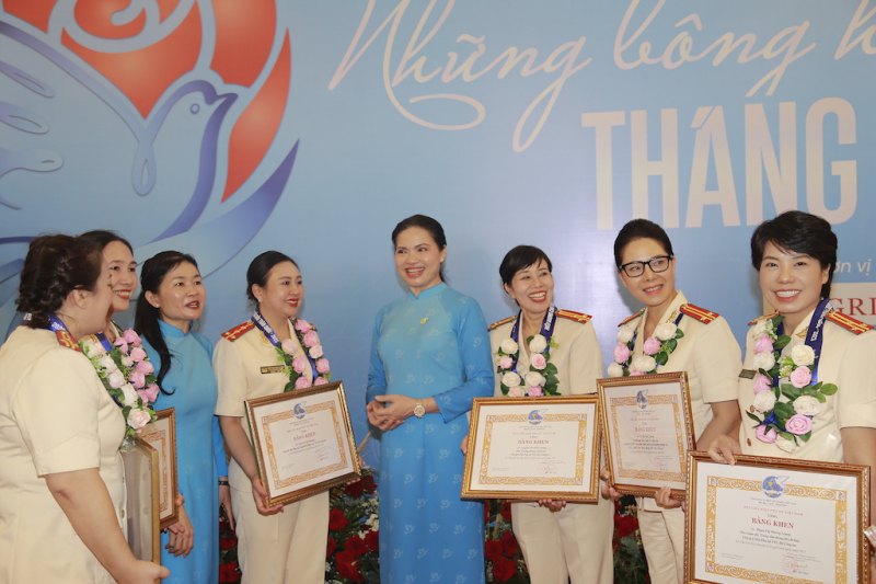 Những cống hiến của phụ nữ cơ sở cho sự phát triển của đất nước -0