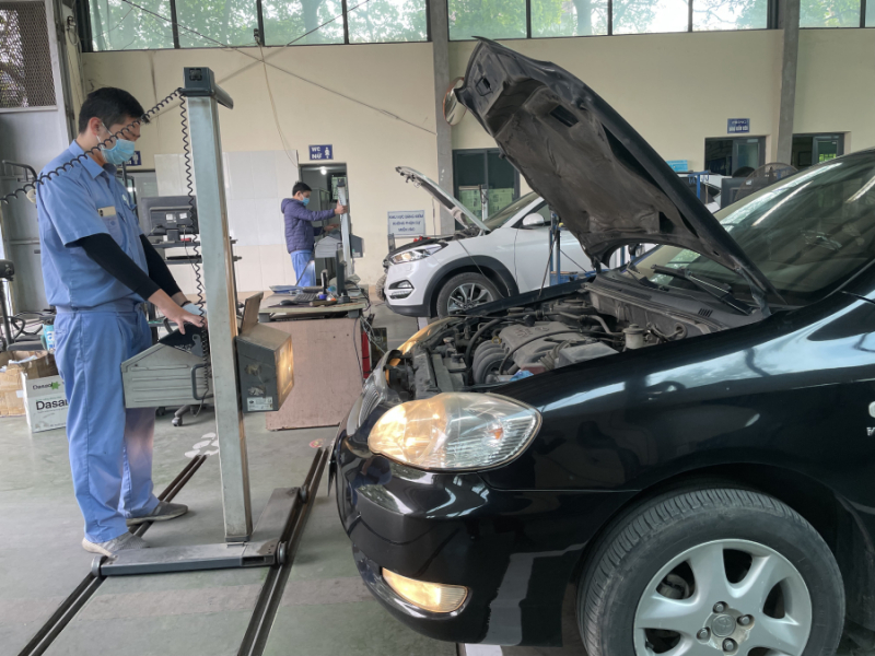 Có tới 31 tỉnh, thành nằm trong diện “báo động đỏ” về tình trạng ùn tắc đăng kiểm -0