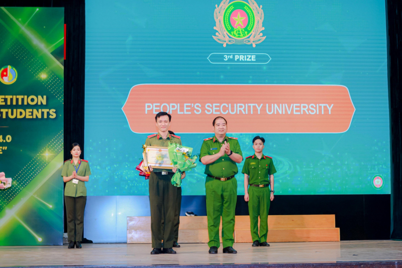 Lần đầu tiên tổ chức cuộc thi tranh biện bằng tiếng Anh cho học viên trong CAND -0