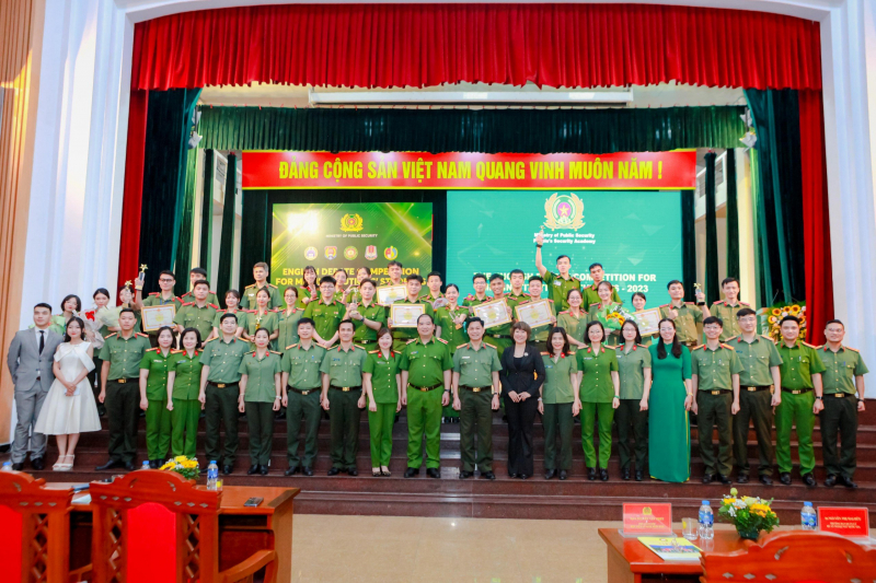 Lần đầu tiên tổ chức cuộc thi tranh biện bằng tiếng Anh cho học viên trong CAND -0