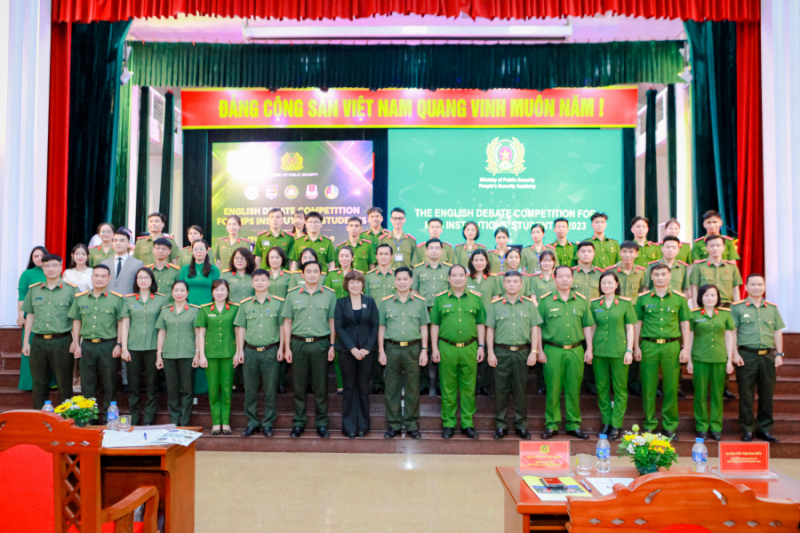 Lần đầu tiên tổ chức cuộc thi tranh biện quốc tế bằng Tiếng Anh cho học viên trong CAND -0