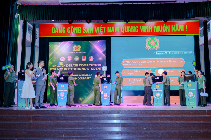 Lần đầu tiên tổ chức cuộc thi tranh biện quốc tế bằng Tiếng Anh cho học viên trong CAND -0