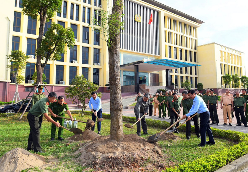 Đảng uỷ Công an Trung ương, Bộ Công an làm việc với Thường vụ tỉnh uỷ Bắc Giang -0