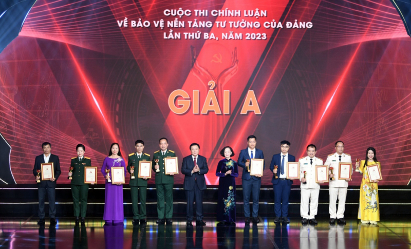 Trao giải Cuộc thi viết chính luận về bảo vệ nền tảng tư tưởng của Đảng lần thứ 3 -0