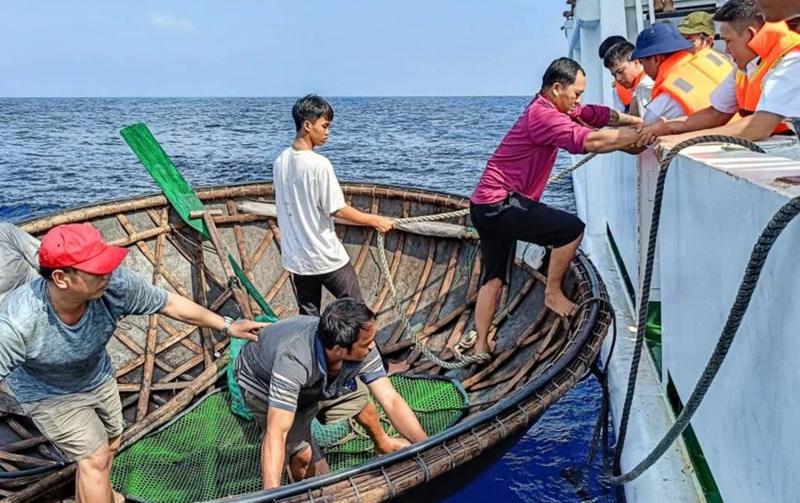 Kết thúc tìm kiếm 13 ngư dân Quảng Nam mất tích trên biển -0