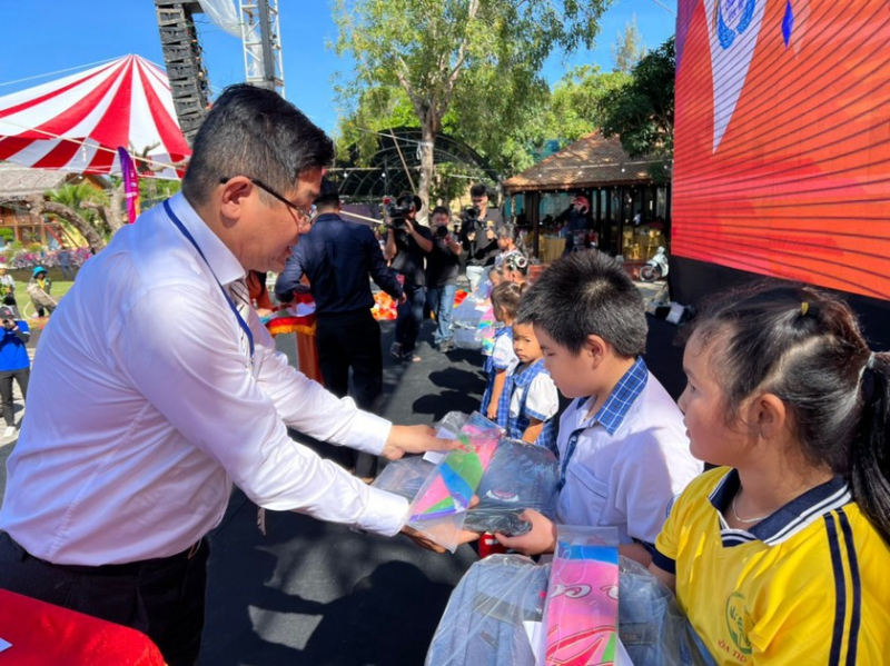 Sôi động Lễ hội diều “Chắp cánh ước mơ” -0