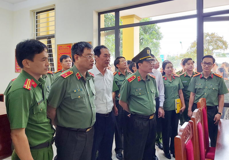 z4788291741085_d26ef210ead6e9aac451b22c4ff84347.jpg -0