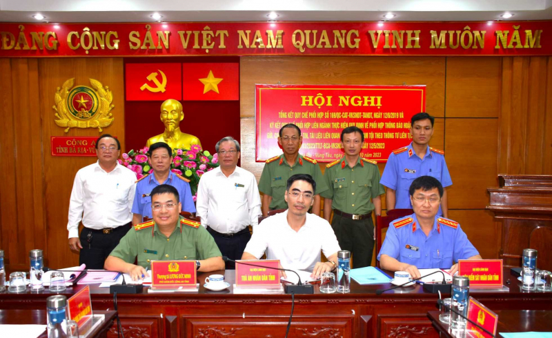 Phối hợp liên ngành về thông tin, tài liệu liên quan đến người phạm tội -0