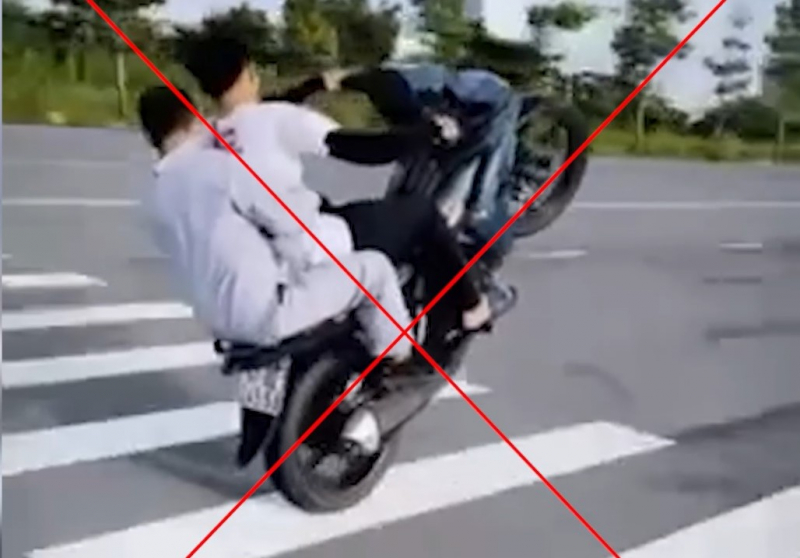 Xác minh nhóm “quái xế” bốc đầu xe ở khu đô thị mới Thủ Thiêm -0