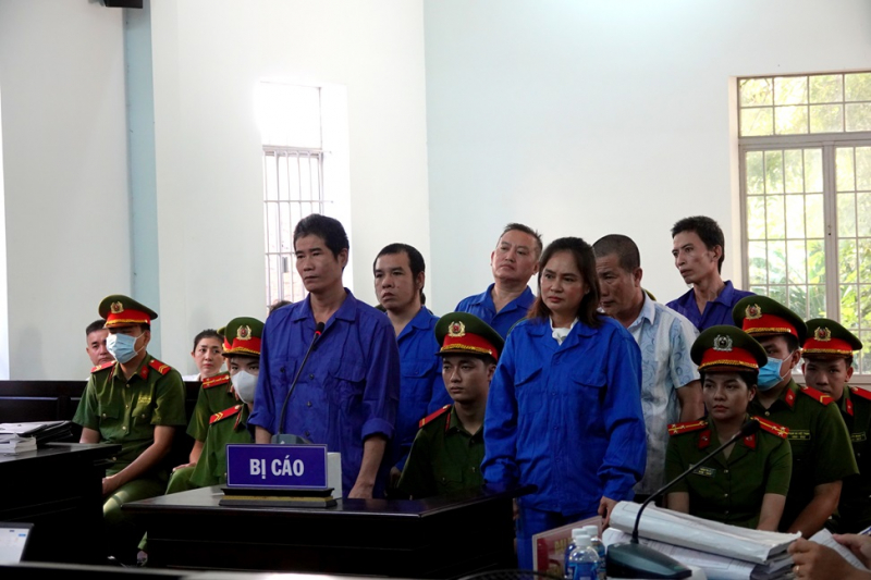 Trùm giang hồ Thảo “lụi” và đồng phạm hầu tòa -0