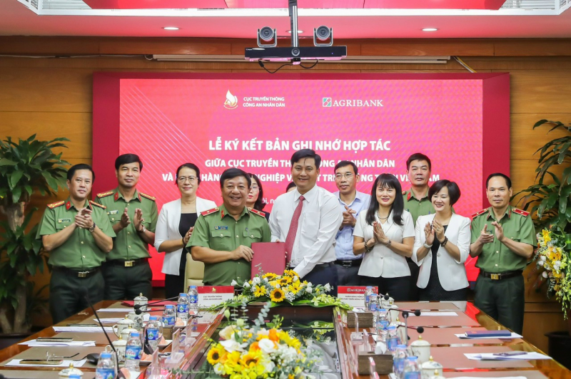 Cục Truyền thông CAND và Ngân hàng Agribank ký kết thỏa thuận hợp tác -0