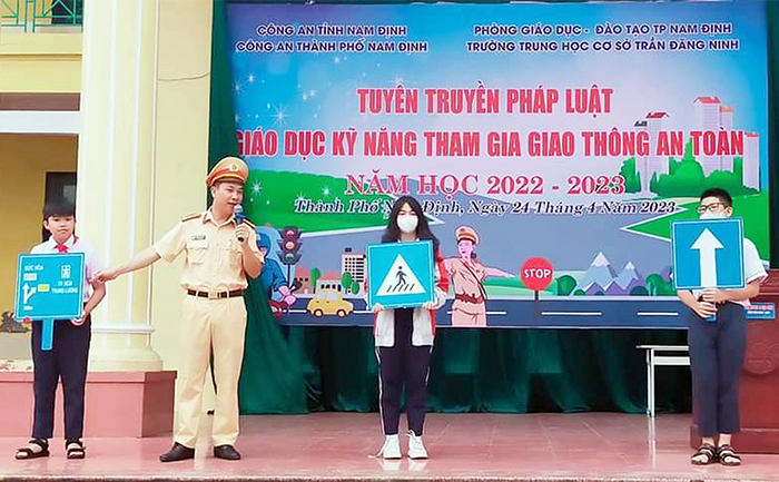 Bảo đảm ATGT trên quê hương Thành Nam -0