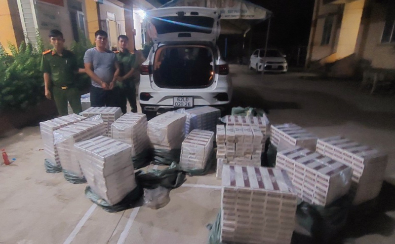 Tiêu hủy gần 190.000 gói thuốc lá ngoại nhập lậu -0