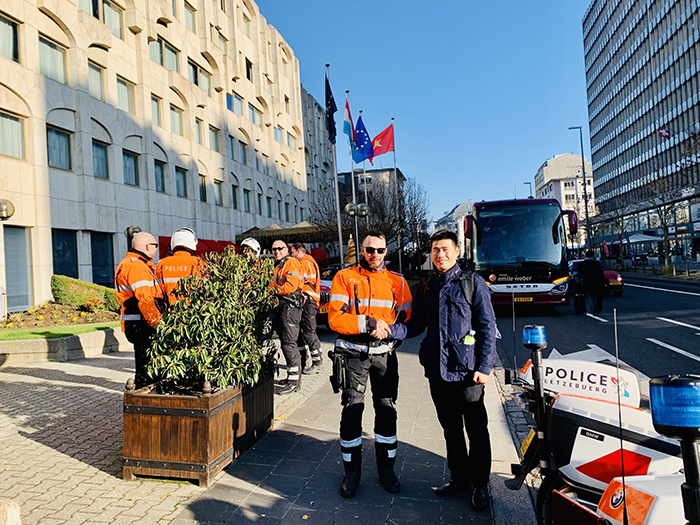 Chạy đua thông tin ở kỷ nguyên số trong các chuyến công tác nước ngoài -0